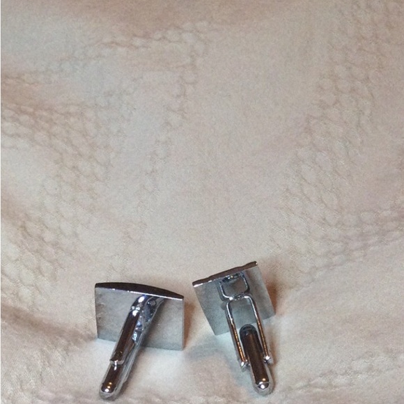 Cufflink - Picture 4 of 5
